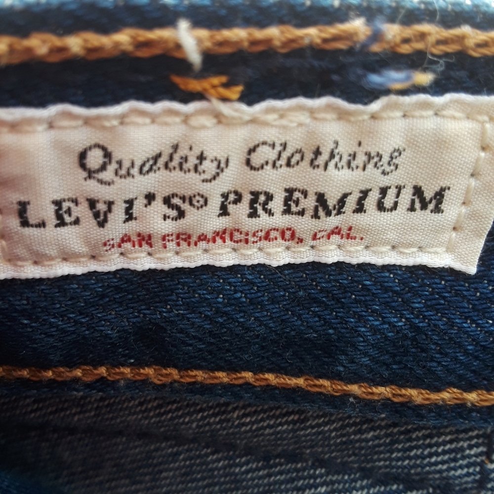 Levi's Ribcage Ridged Size 31 Dark Wash Raw Hem Premium Jeans Button Fly - Picture 6 of 11